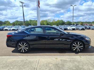 2020 Nissan Altima 2.5 SR Sedan