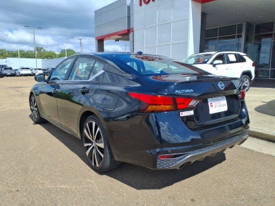 2020 Nissan Altima 2.5 SR Sedan