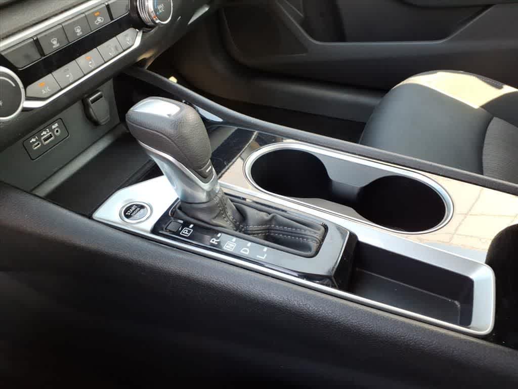 2024 Nissan Altima 2.5 SV Sedan