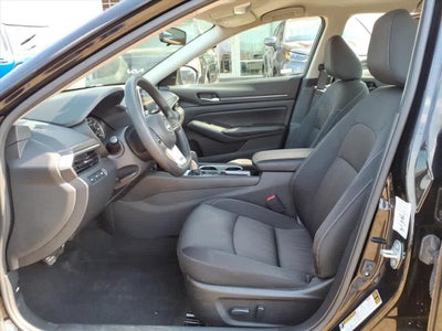 2024 Nissan Altima 2.5 SV Sedan