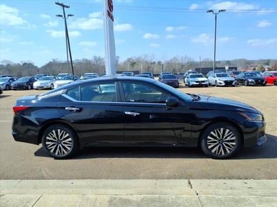 2024 Nissan Altima 2.5 SV Sedan