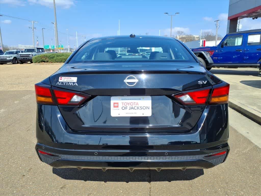 2024 Nissan Altima 2.5 SV Sedan