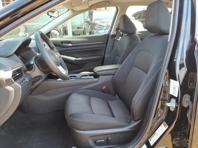 2024 Nissan Altima 2.5 SV Sedan