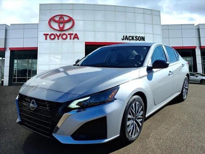 2025 Nissan Altima SV FWD