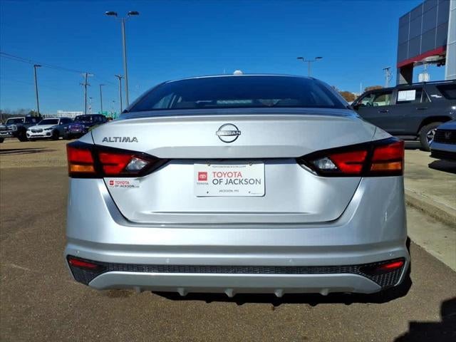 2025 Nissan Altima SV FWD
