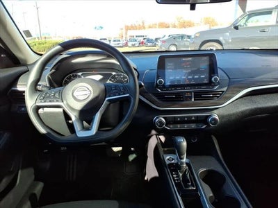 2025 Nissan Altima SV FWD