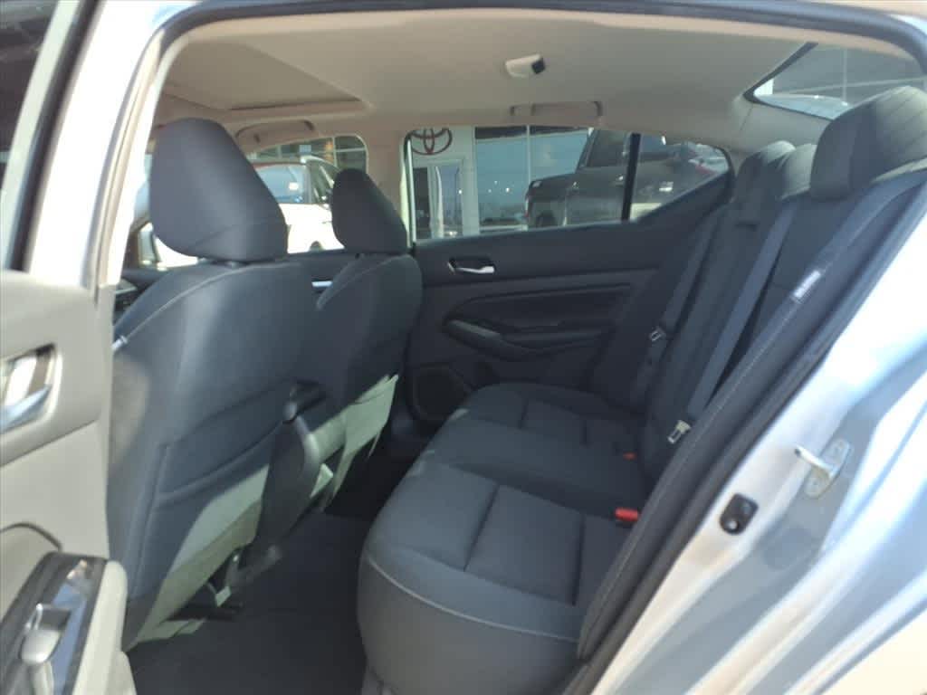 2021 Nissan Altima 2.5 SV Sedan