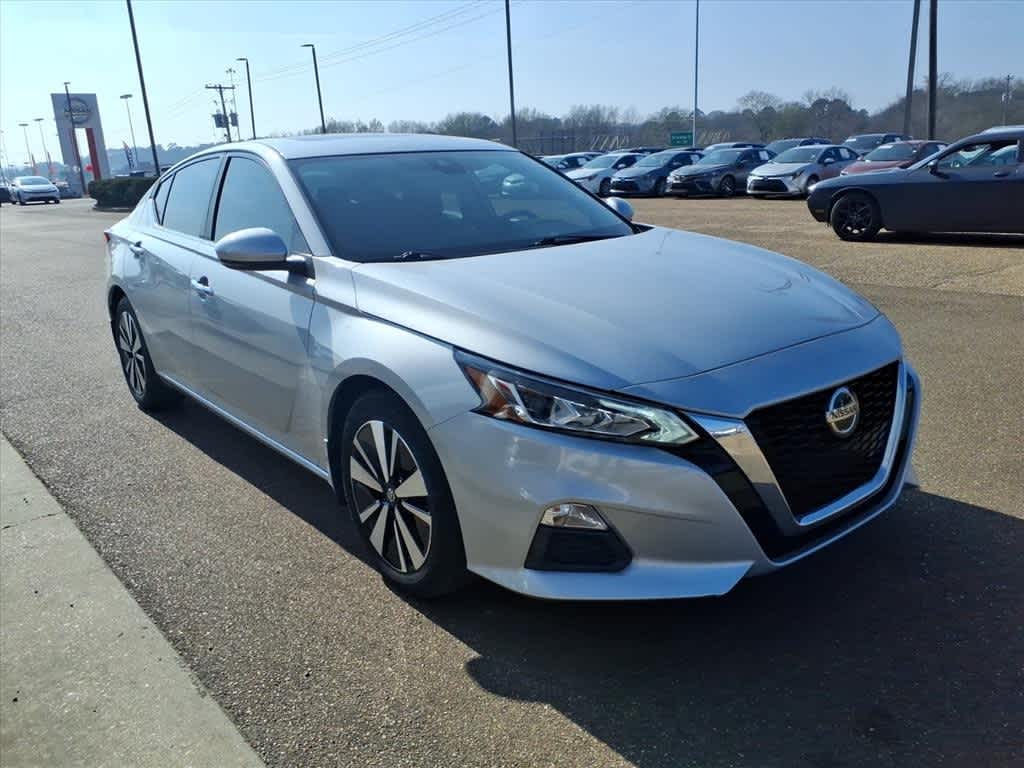 2021 Nissan Altima 2.5 SV Sedan