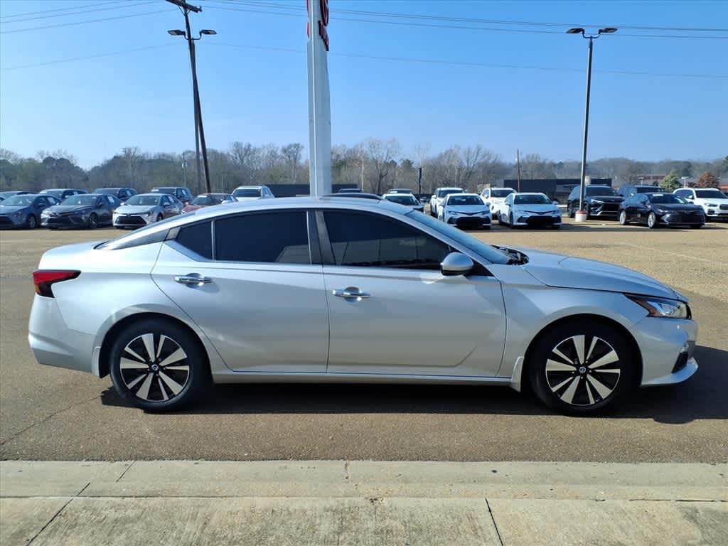 2021 Nissan Altima 2.5 SV Sedan