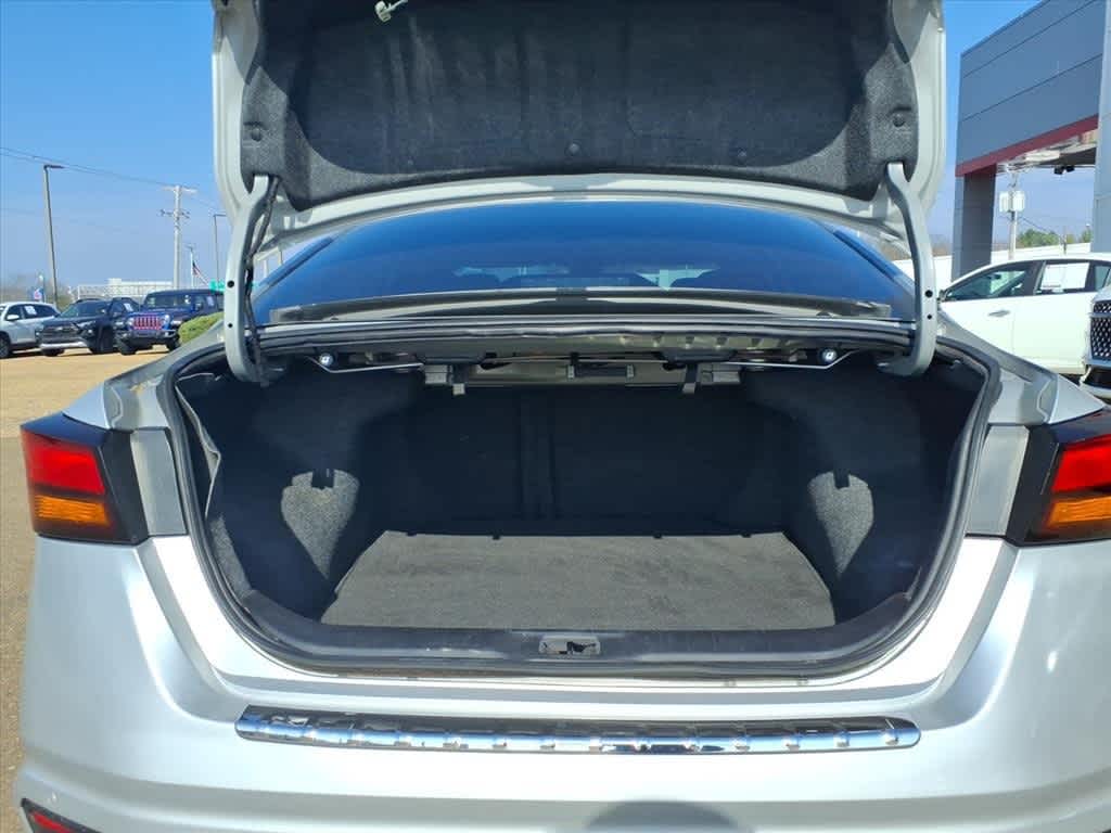 2021 Nissan Altima 2.5 SV Sedan