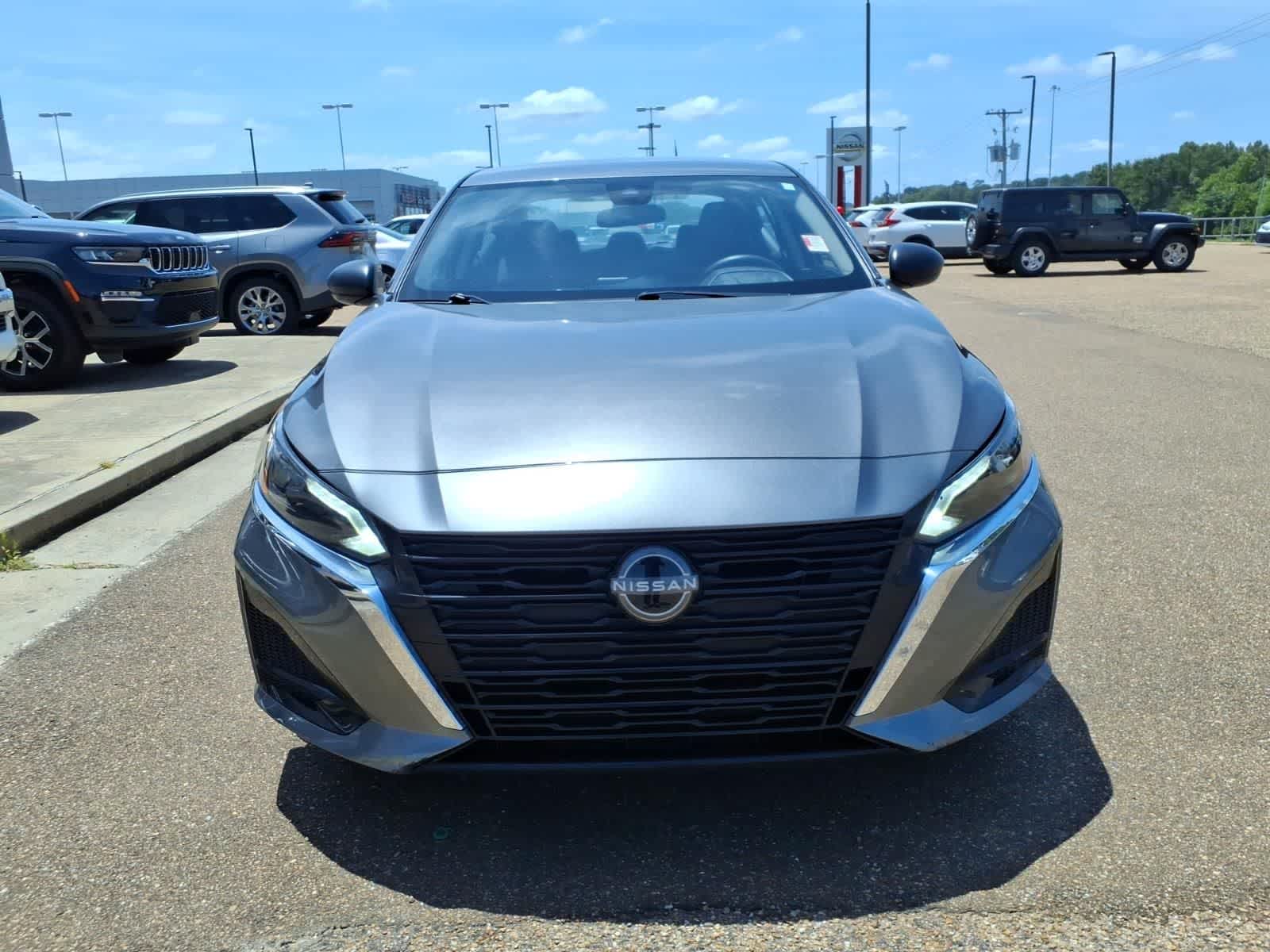 2025 Nissan Altima SV FWD