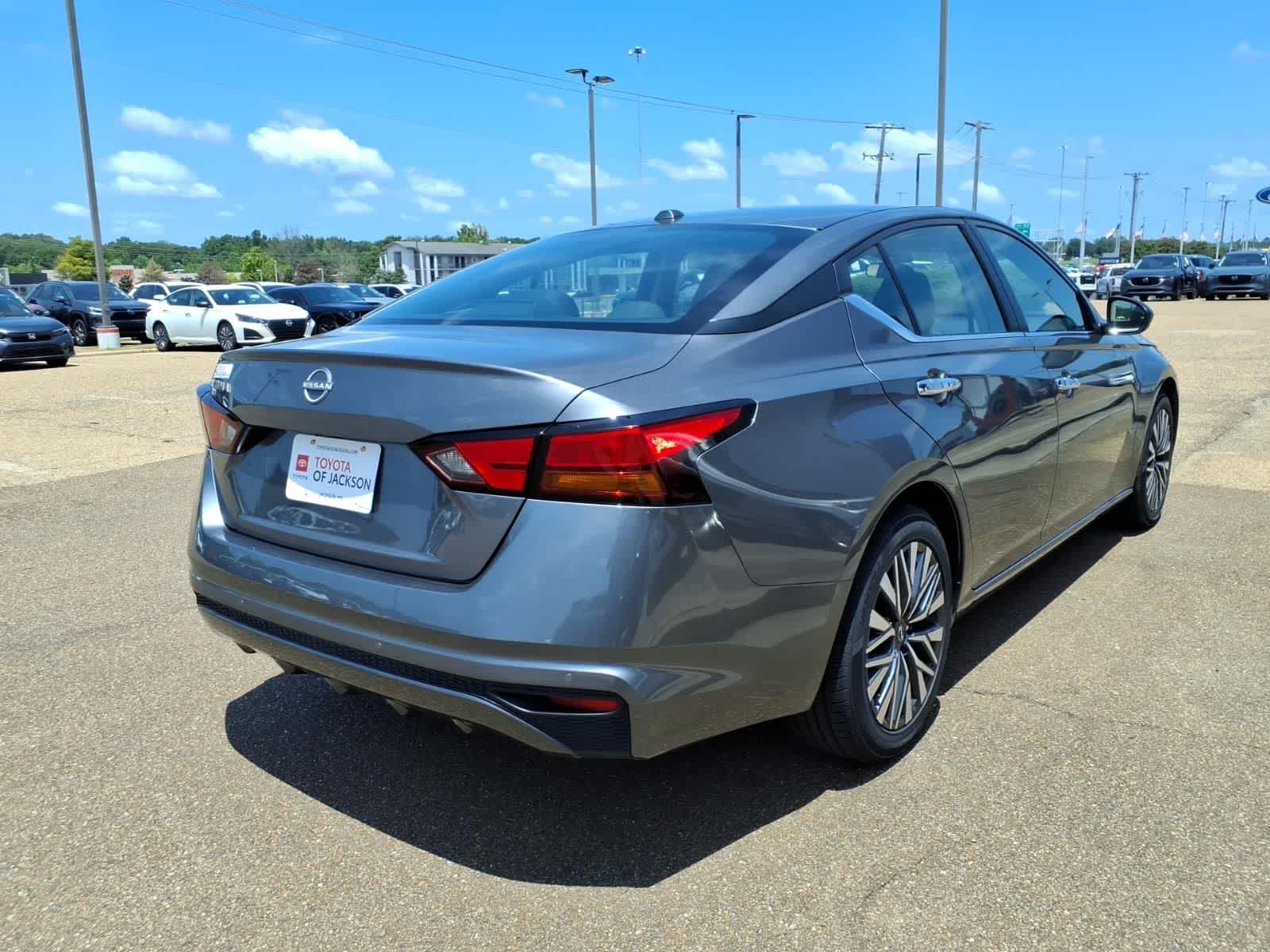 2025 Nissan Altima SV FWD