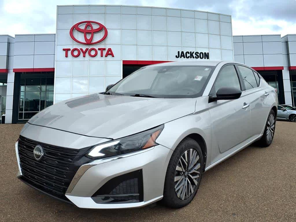 2024 Nissan Altima 2.5 SV Sedan