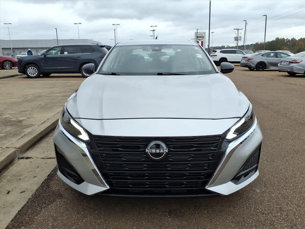 2024 Nissan Altima 2.5 SV Sedan