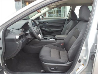 2024 Nissan Altima 2.5 SV Sedan