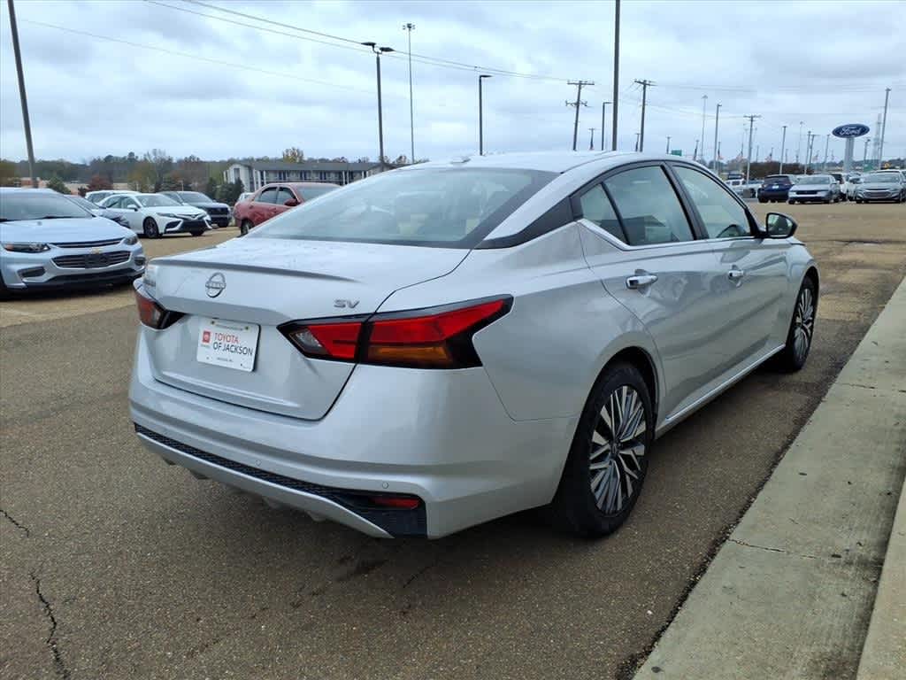 2024 Nissan Altima 2.5 SV Sedan