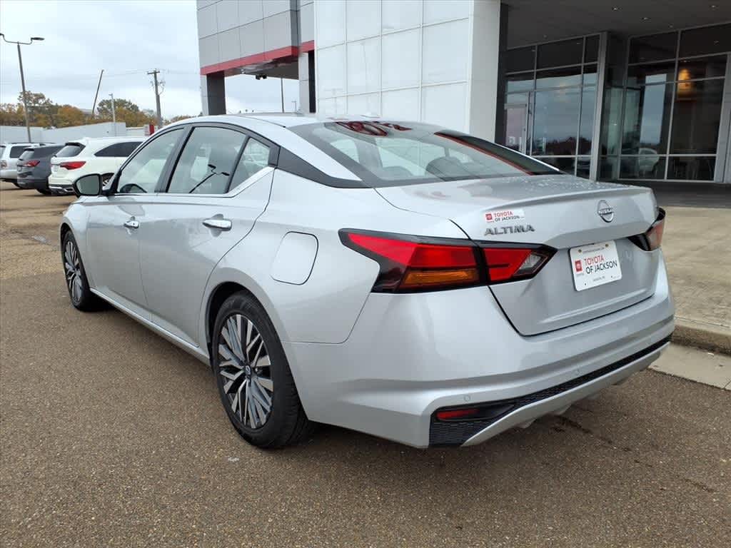 2024 Nissan Altima 2.5 SV Sedan