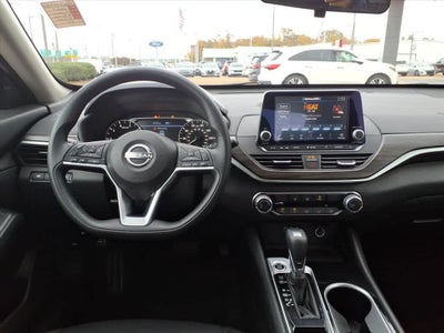 2024 Nissan Altima 2.5 SV Sedan