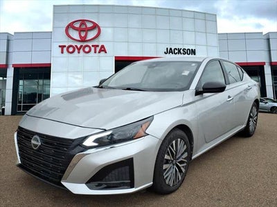 2024 Nissan Altima 2.5 SV Sedan