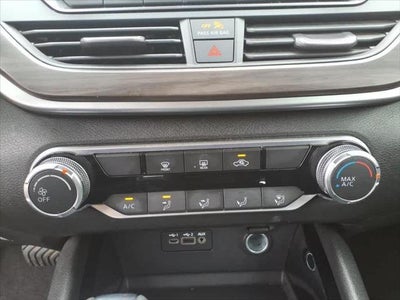 2024 Nissan Altima 2.5 SV Sedan