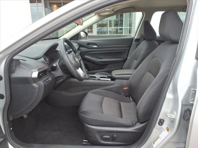 2024 Nissan Altima 2.5 SV Sedan