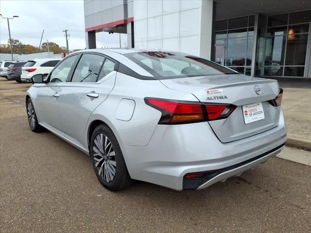 2024 Nissan Altima 2.5 SV Sedan