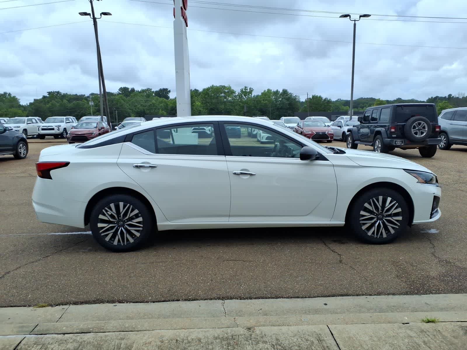 2025 Nissan Altima SV AWD