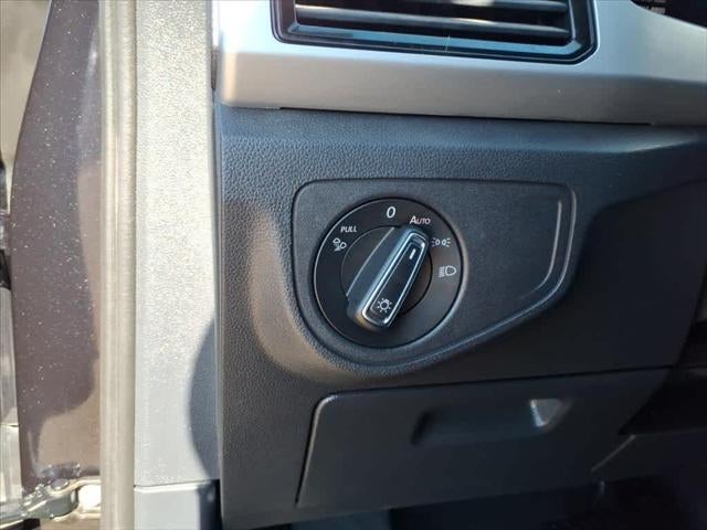 2023 Volkswagen Atlas 3.6L V6 SE w/Technology FWD