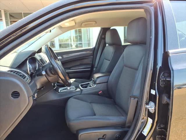 2019 Chrysler 300 Touring RWD