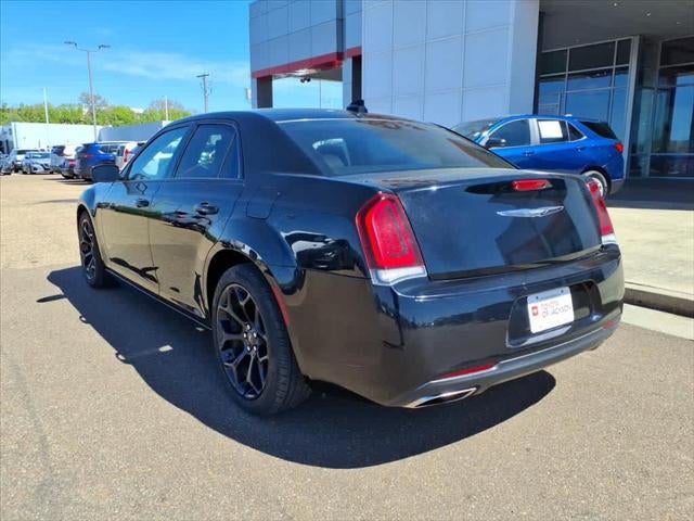 2019 Chrysler 300 Touring RWD