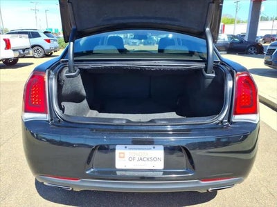 2019 Chrysler 300 Touring RWD