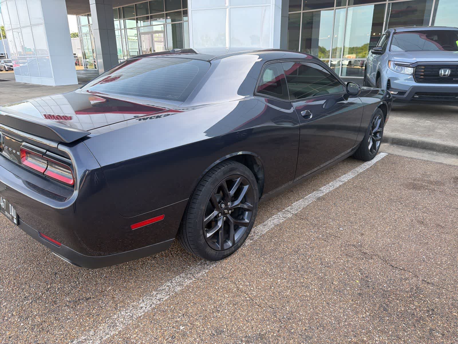 2019 Dodge Challenger SXT RWD