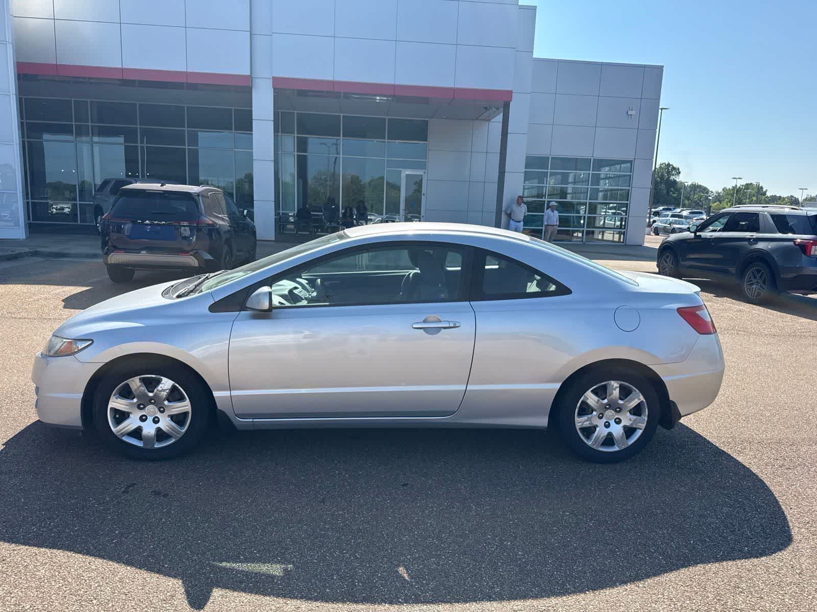 2011 Honda Civic 2dr Auto LX