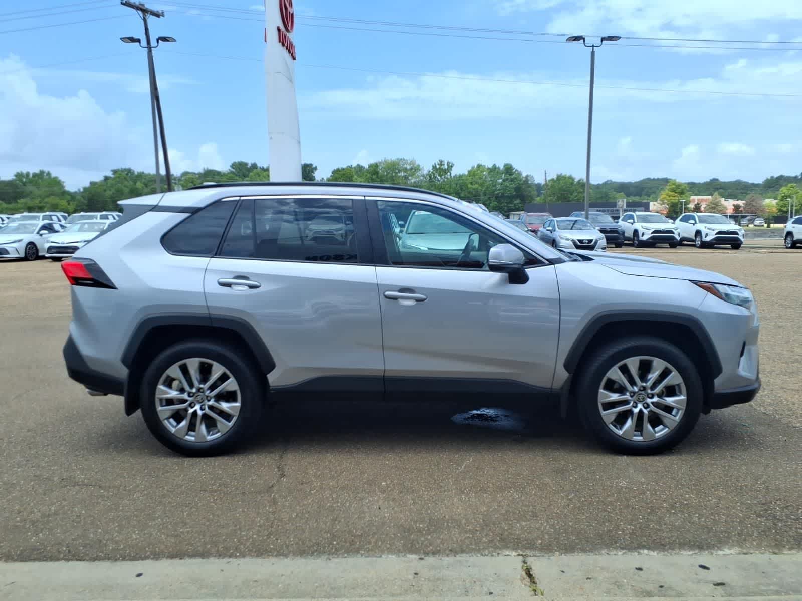 2024 Toyota RAV4 XLE Premium AWD