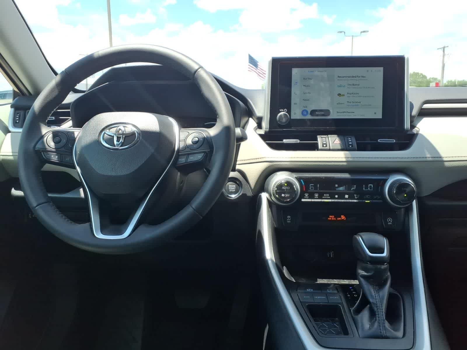 2025 Toyota RAV4 XLE Premium FWD