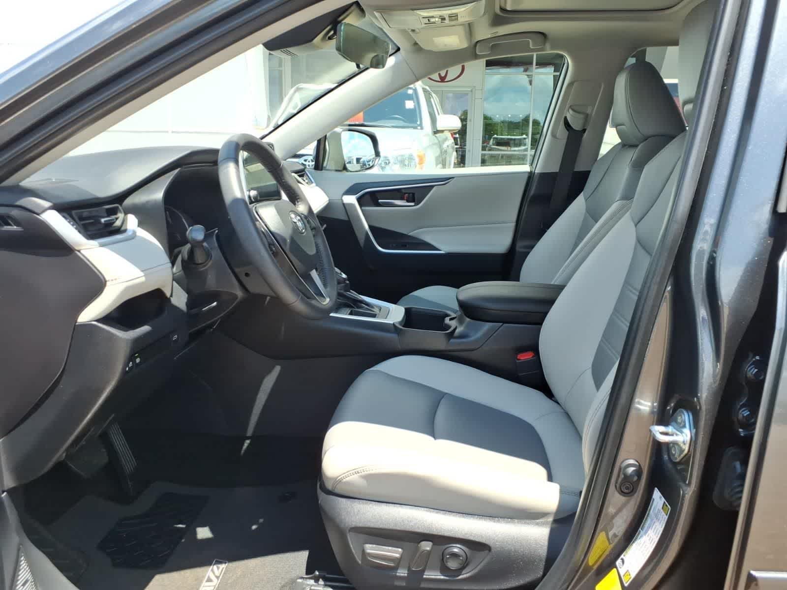 2025 Toyota RAV4 XLE Premium FWD