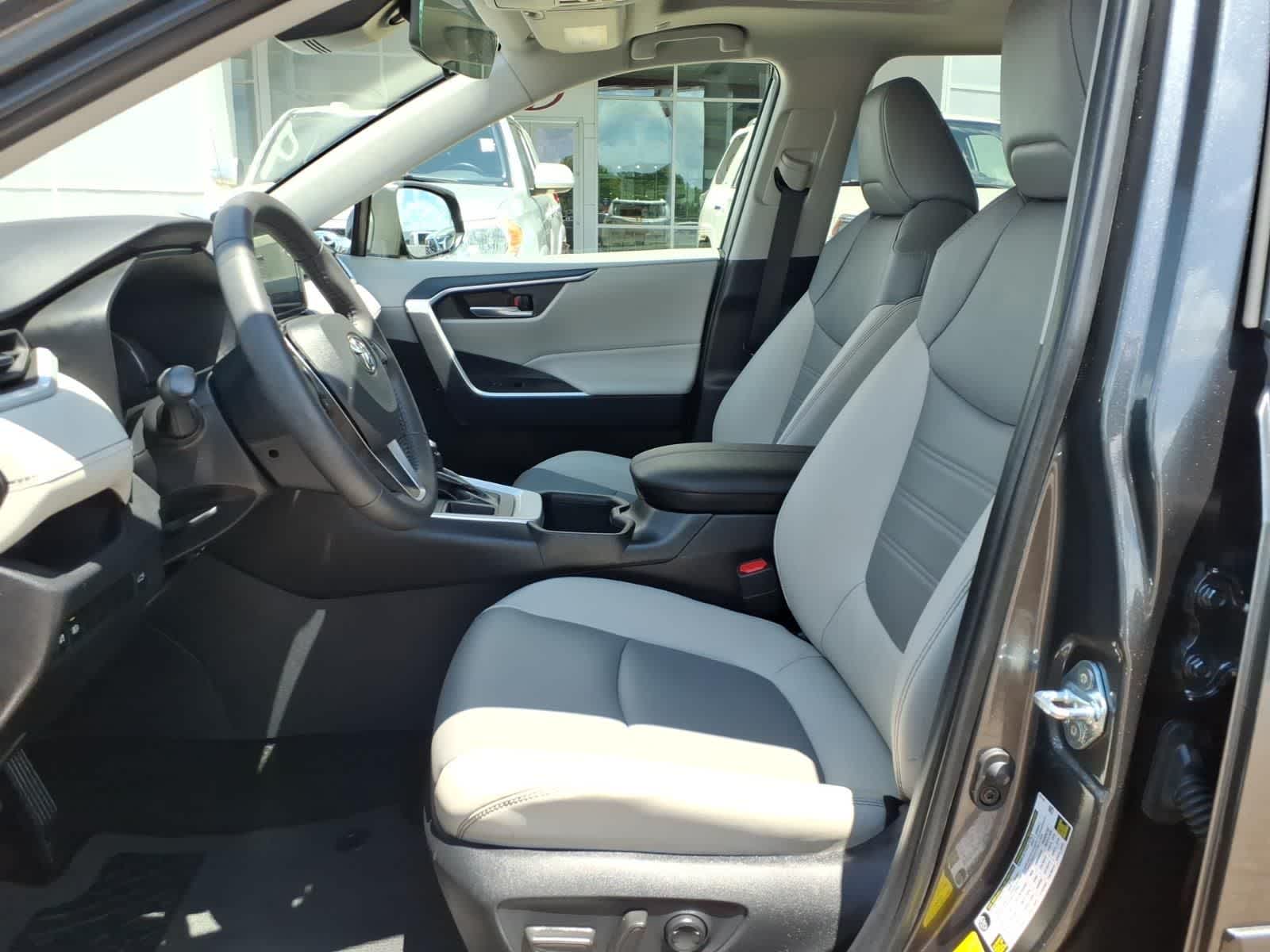 2025 Toyota RAV4 XLE Premium FWD