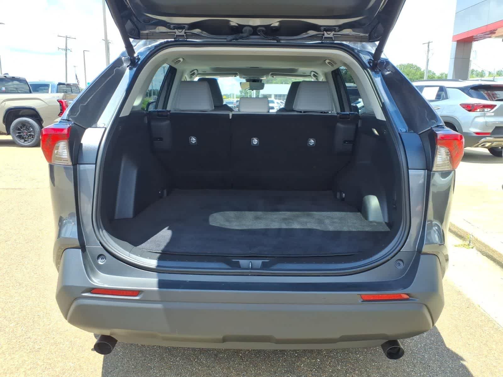 2025 Toyota RAV4 XLE Premium FWD