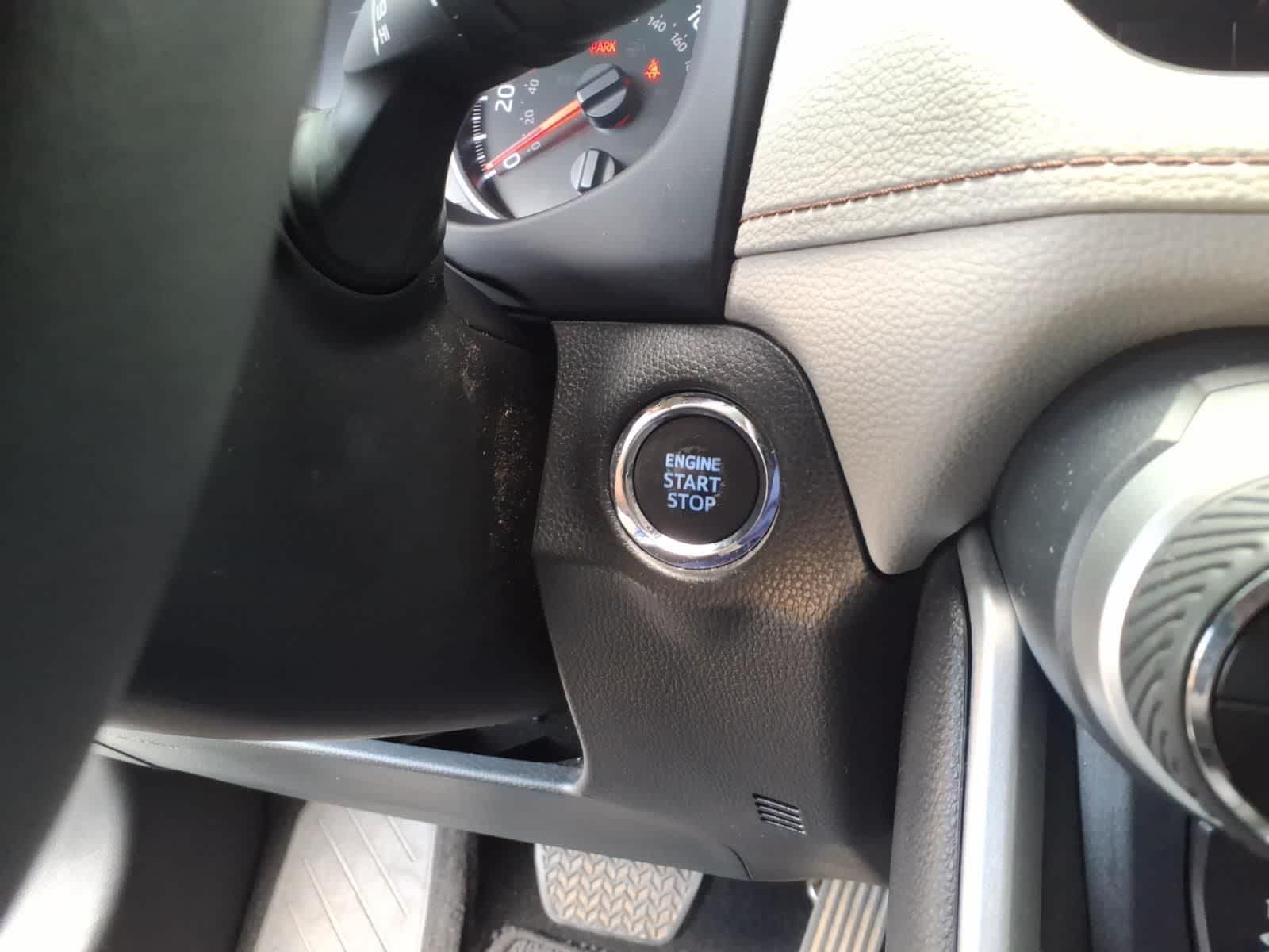 2022 Toyota RAV4 XLE Premium FWD