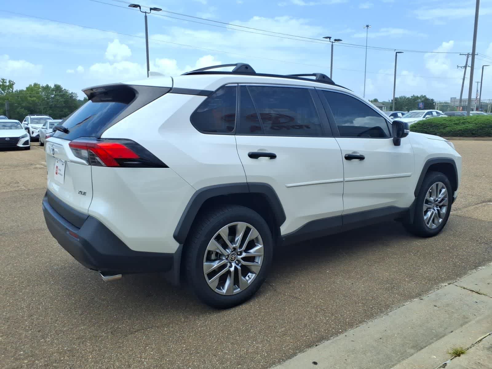 2022 Toyota RAV4 XLE Premium FWD