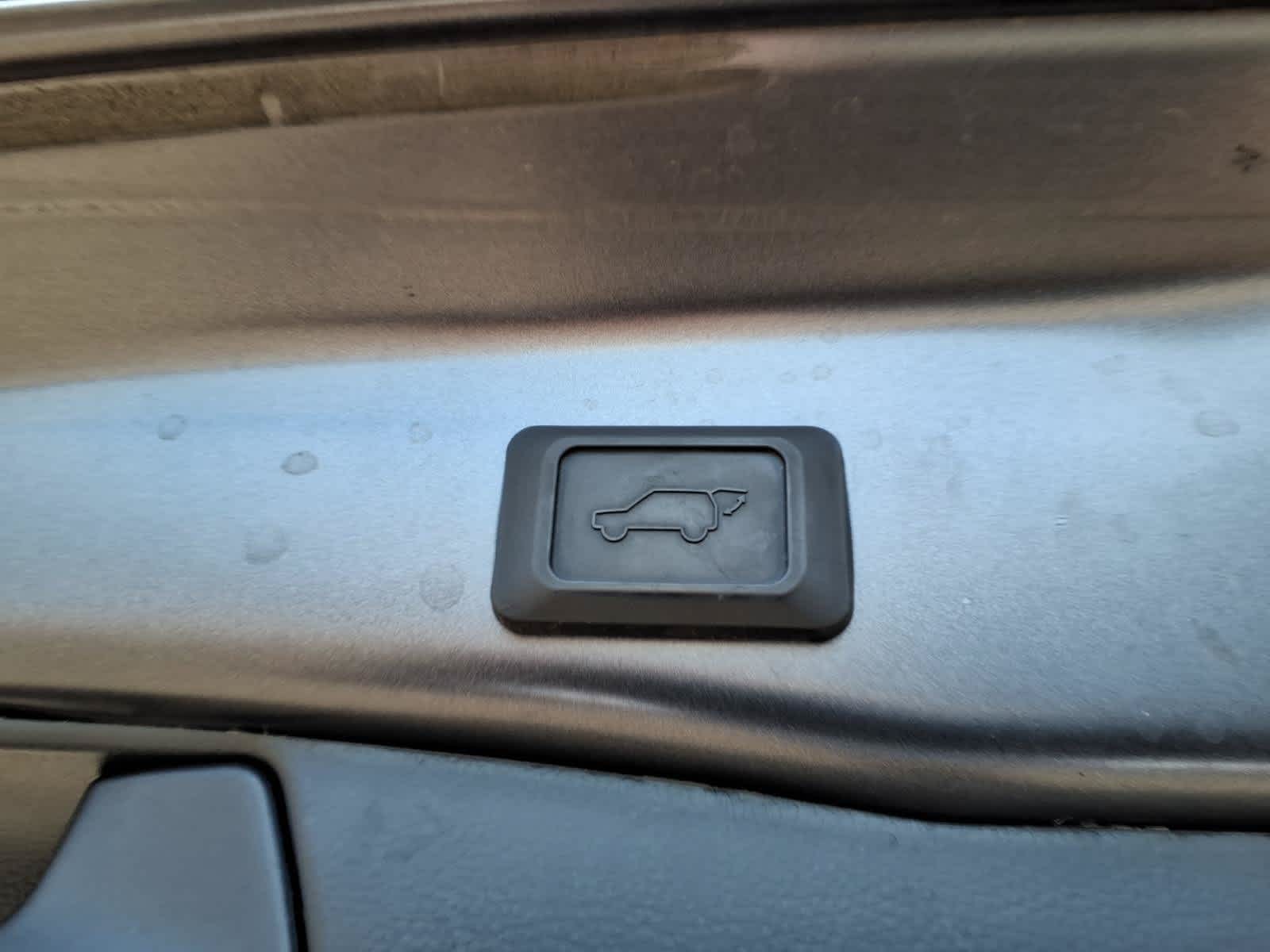 2023 Toyota RAV4 XLE Premium FWD