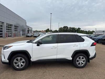 2020 Toyota RAV4 LE FWD