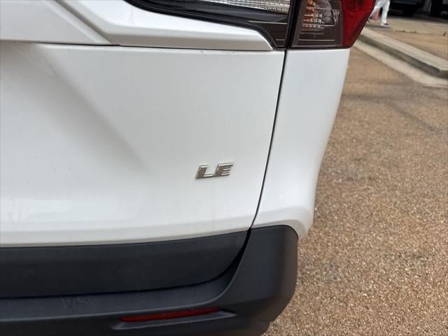 2020 Toyota RAV4 LE FWD