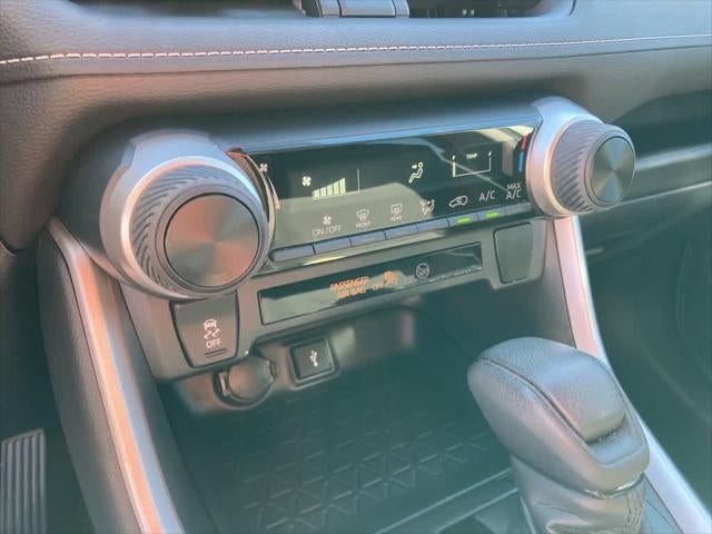 2020 Toyota RAV4 LE FWD