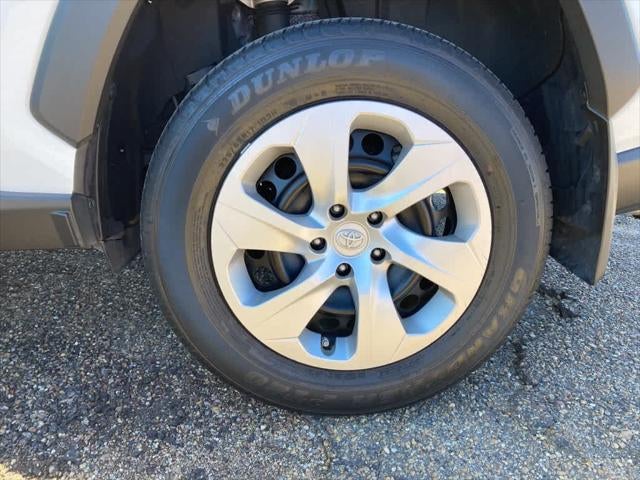 2020 Toyota RAV4 LE FWD