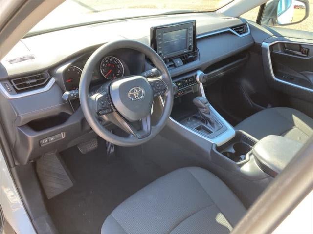 2020 Toyota RAV4 LE FWD