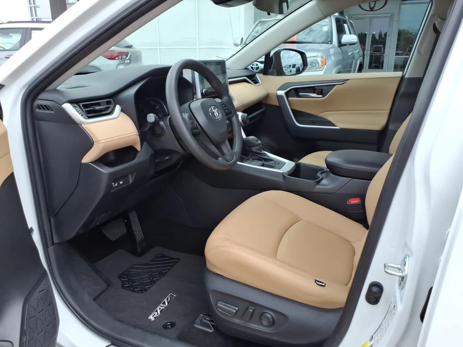2024 Toyota RAV4 XLE AWD