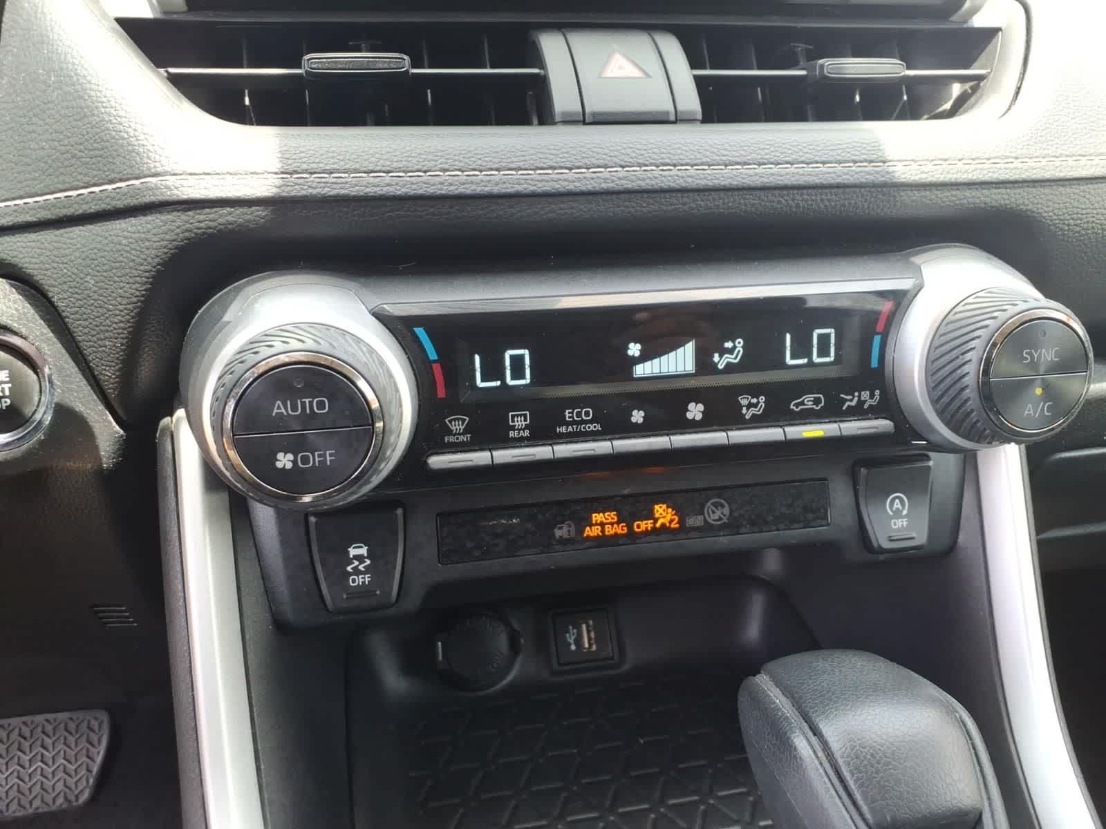 2024 Toyota RAV4 XLE FWD
