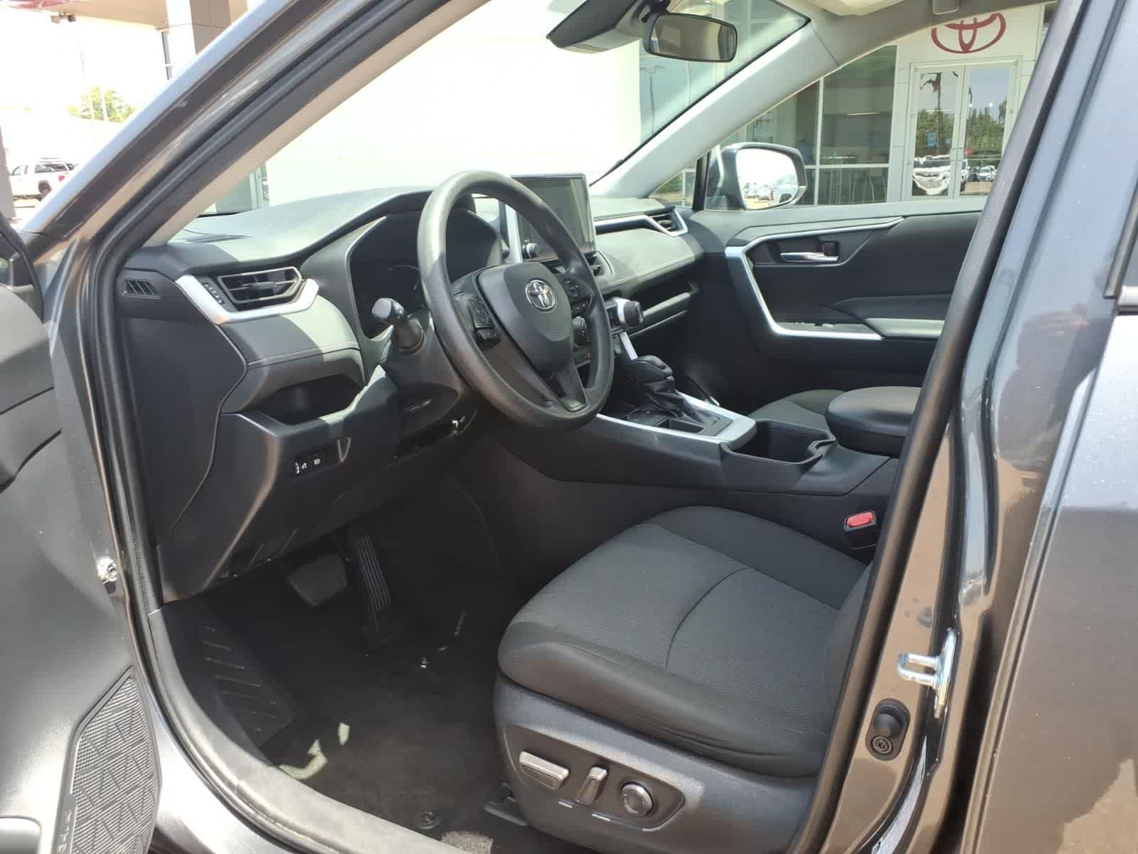 2024 Toyota RAV4 XLE FWD