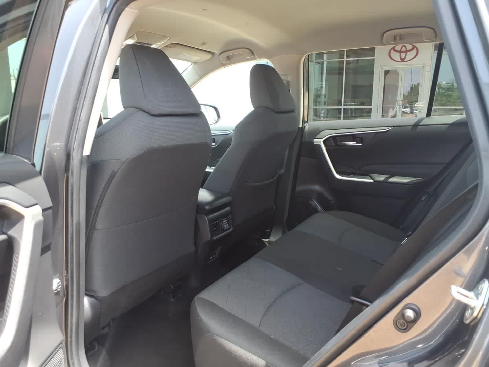 2024 Toyota RAV4 XLE FWD